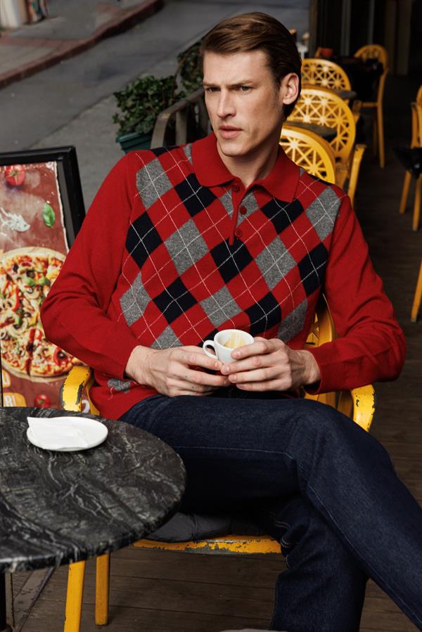 Erkek Polo Yaka Önü Baklaca Desenli Yün Kazak K.Kırmızı