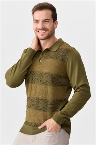 Мужской свитер с вырезом поло и рисунком спереди хаки