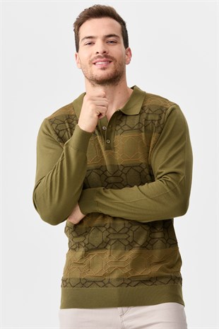 Мужской свитер с вырезом поло и рисунком спереди хаки
