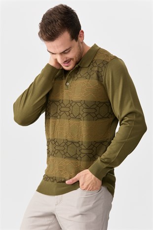 Мужской свитер с вырезом поло и рисунком спереди хаки