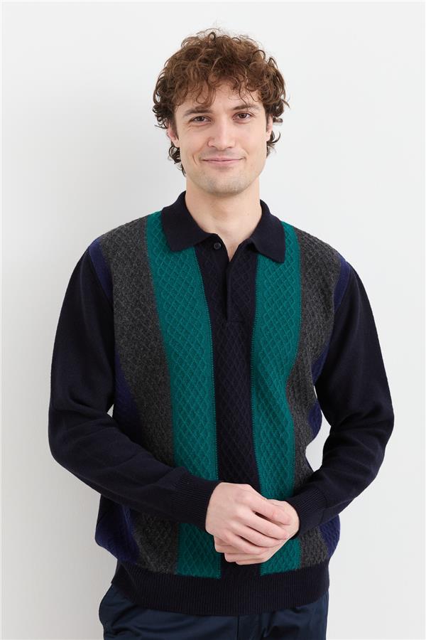 Мужской шерстяной свитер с воротником поло и узором спереди