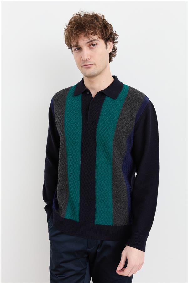 Мужской шерстяной свитер с воротником поло и узором спереди