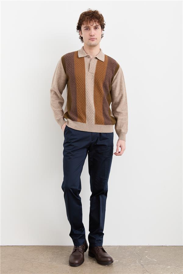 Мужской шерстяной свитер с воротником поло и узором спереди