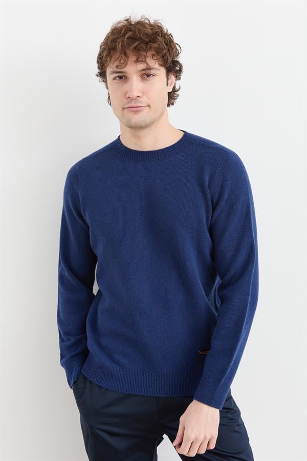 Мужской базовый шерстяной свитер с круглым вырезом