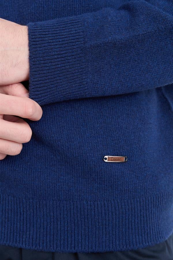 Мужской базовый шерстяной свитер с круглым вырезом