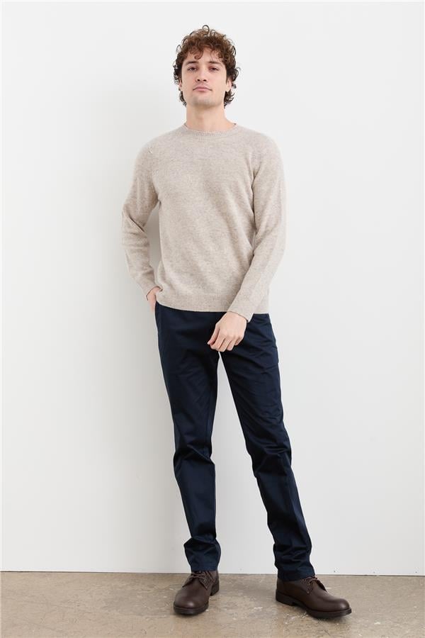 Мужской базовый шерстяной свитер с круглым вырезом