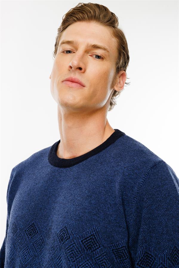 Erkek Sıfır Yaka Göğsü Baklava Desenli Yün Kazak K.Lacivert