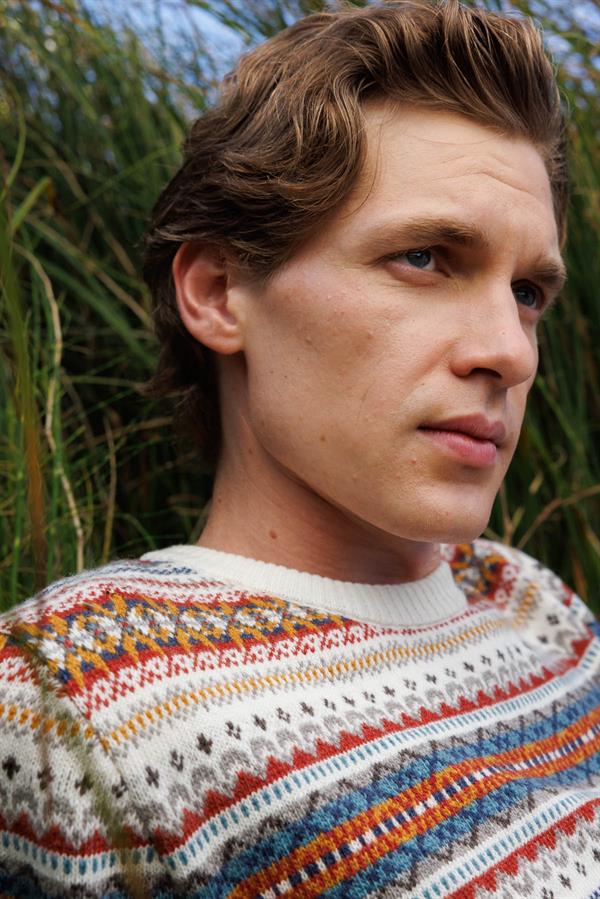 Erkek Sıfır Yaka Jakarlı Yün Kazak Kemik