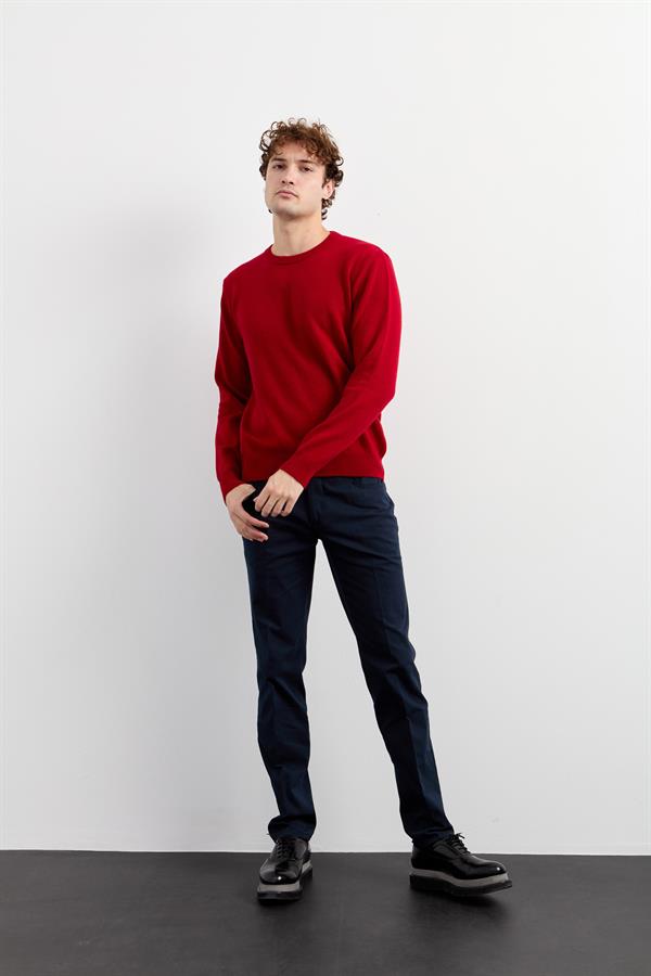 Мужской классический шерстяной свитер с круглым вырезом красный 