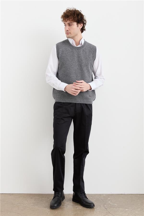 Мужской шерстяной свитер с круглым вырезом