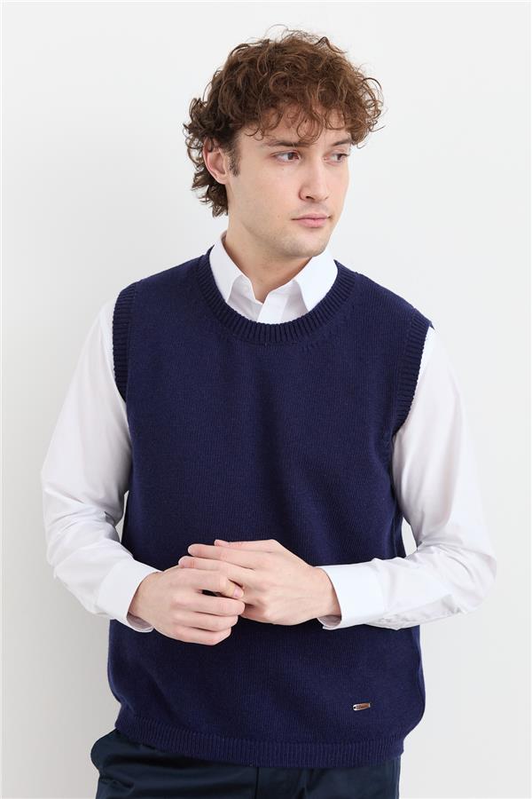 Мужской шерстяной свитер с круглым вырезом