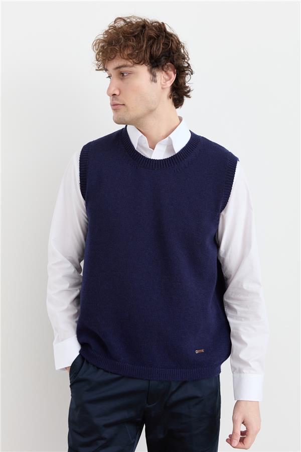 Мужской шерстяной свитер с круглым вырезом