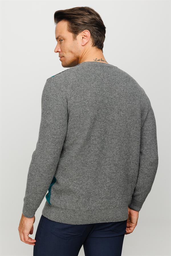 Мужской шерстяной свитер с круглым вырезом и цветными узорами спереди дымчатый