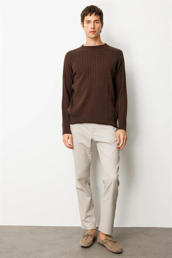 Erkek Sıfır Yaka Saç Örgülü Kazak Kahve