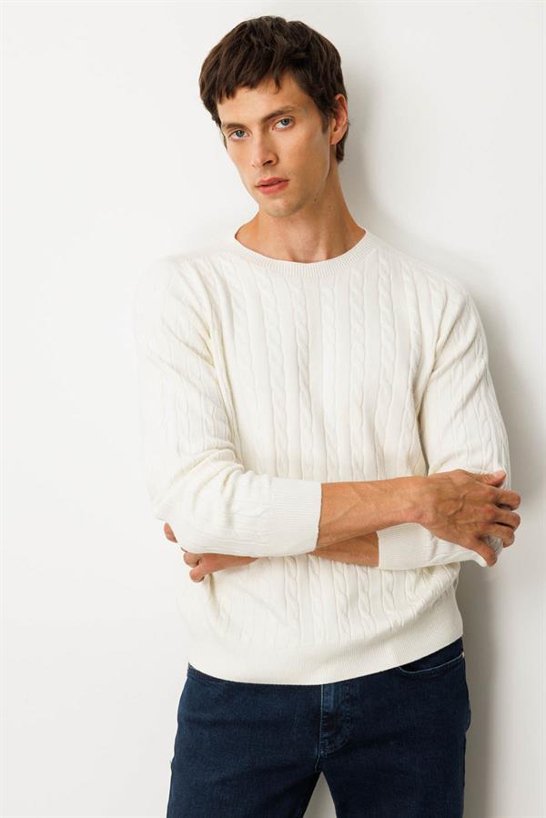 Erkek Sıfır Yaka Saç Örgülü Kazak Kemik