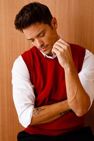 Мужской трикотаж Свитер темно-красный