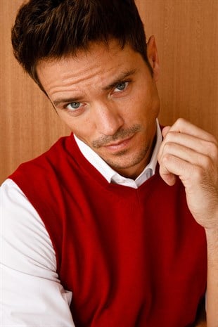 Мужской трикотаж Свитер темно-красный