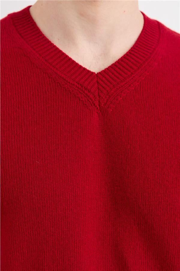 Мужской шерстяной свитер с v-образным вырезом