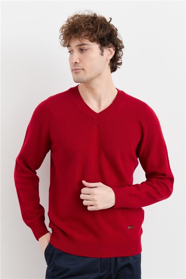 Мужской шерстяной свитер с v-образным вырезом