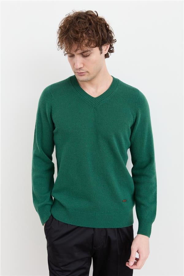 Мужской шерстяной свитер с v-образным вырезом