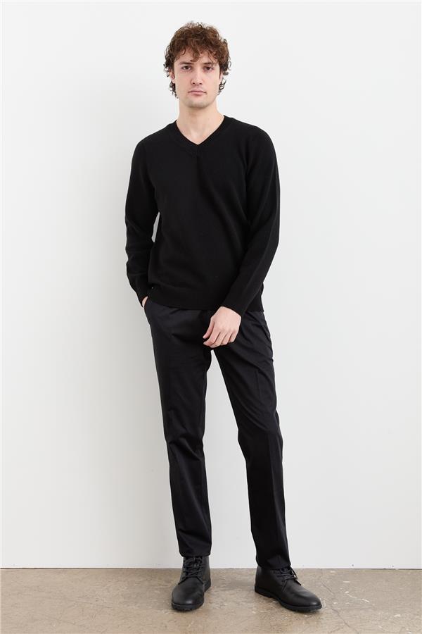 Мужской шерстяной свитер с v-образным вырезом