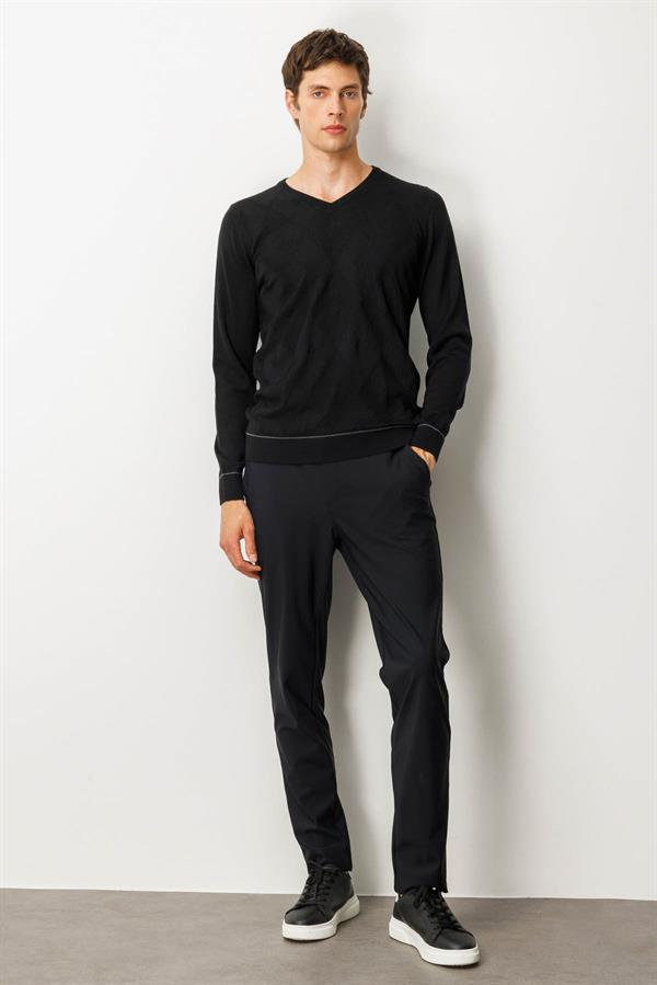 Erkek V Yaka Çizgili Baklavalı Yün Kazak Siyah