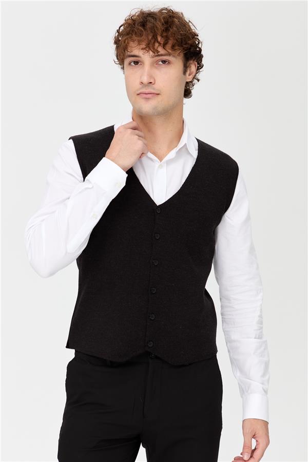 Мужской жилет тонкой вязки антрацитовый цвет