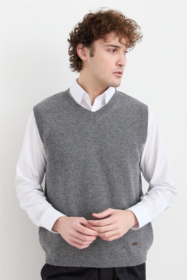 Мужской толстый шерстяной свитер с v-образным вырезом