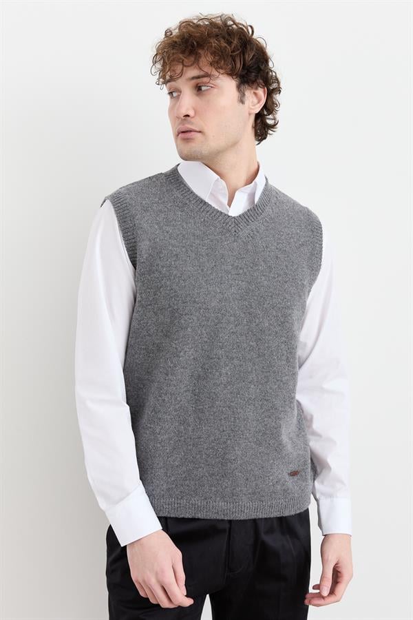 Мужской толстый шерстяной свитер с v-образным вырезом