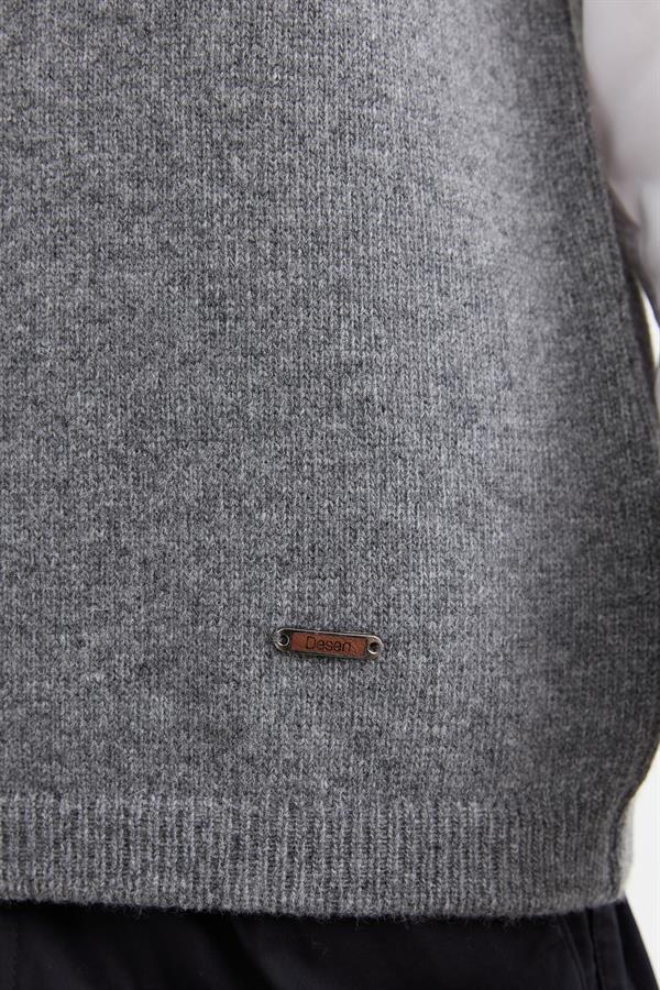 Мужской толстый шерстяной свитер с v-образным вырезом