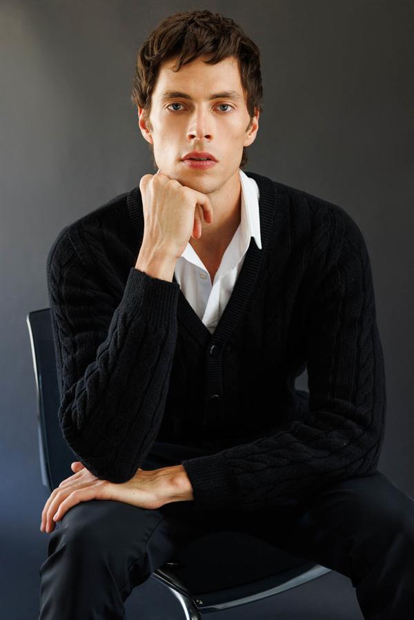 Erkek V Yaka Kalın Saç Örgülü Yün Ceket Siyah