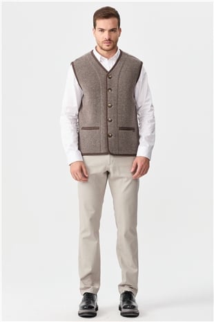Мужской вязаный шерстяной жилет с бархатными вставками и V-образным вырезом песочный
