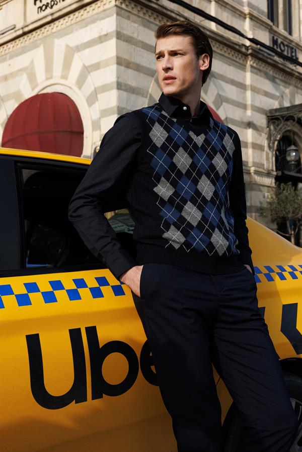 Erkek V Yaka Önü Baklava Desenli Yün Süveter K.Lacivert