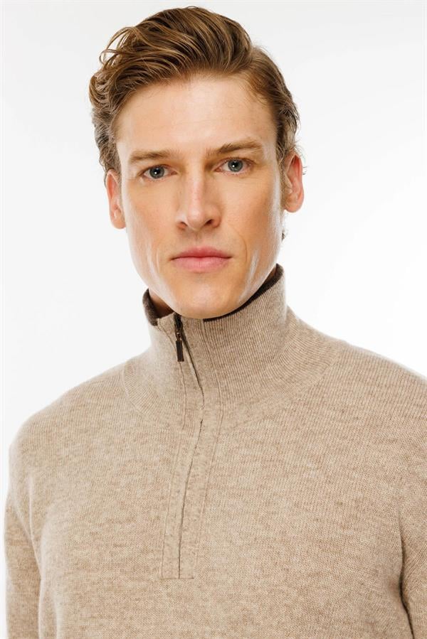 Erkek Yakası Fermuarlı Basic Yün Kazak K.Bej