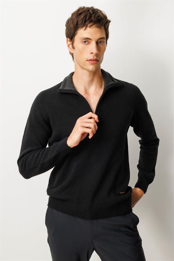 Erkek Yakası Fermuarlı Basic Yün Kazak Siyah