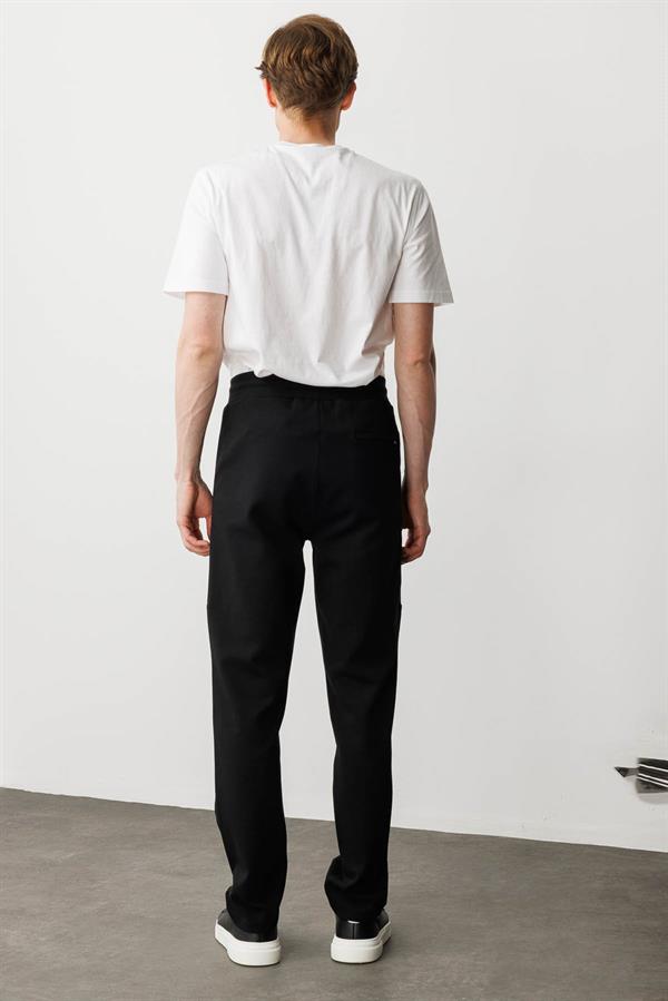 Erkek Yanı ve Cebi Kumaş Eşofman Altı Siyah