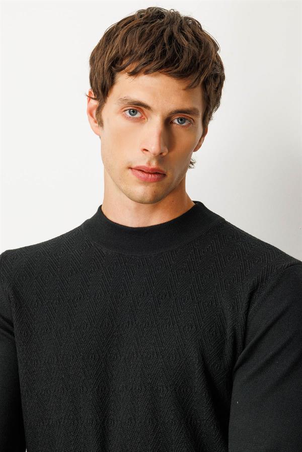 Erkek Yarım Balıkçı Yaka Önü Baklavalı Triko Kazak Siyah