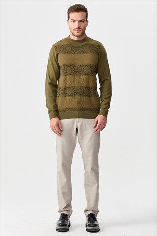 Мужская полуводолазка с рисунком спереди хаки