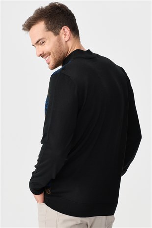 Мужская полуводолазка с рисунком спереди черная