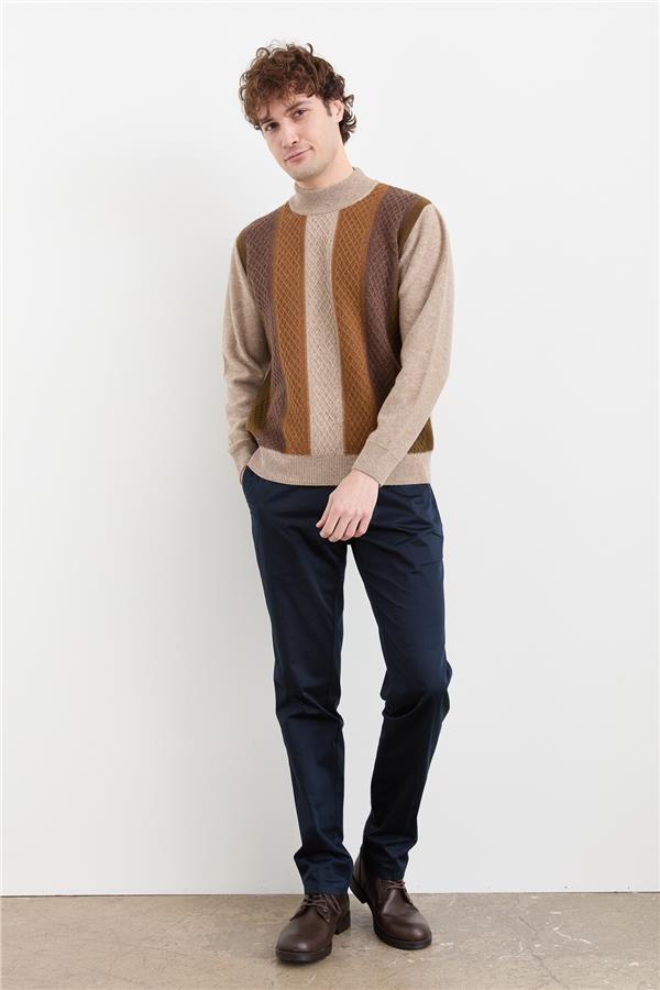 Мужской шерстяной свитер с рисунком спереди