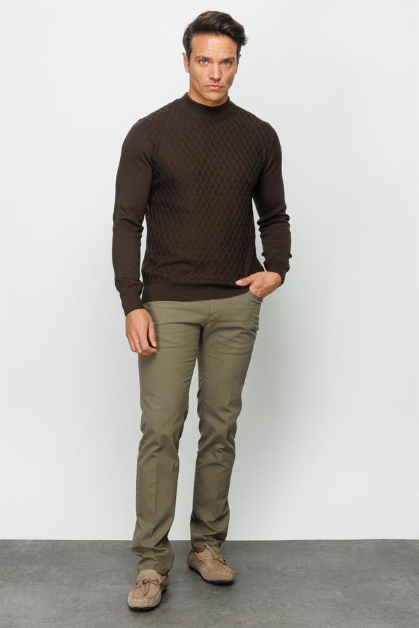 Мужская полуводолазка с расцветкой соты коричневая 