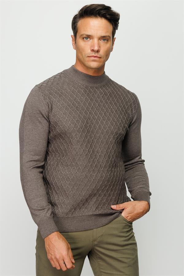 Мужская полуводолазка с расцветкой соты светло коричневая 