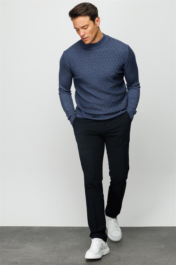 Мужская полуводолазка с расцветкой соты цвета темный индиго  