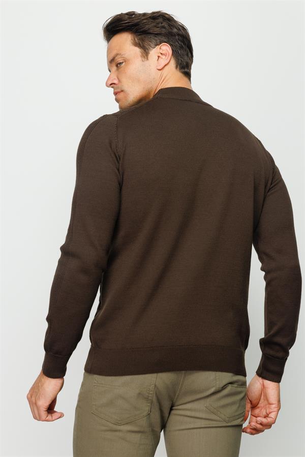 Мужская полуводолазка с расцветкой соты коричневая 