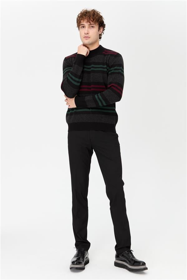 Мужской шерстяной свитер в красочную полоску с водолазкой Черный