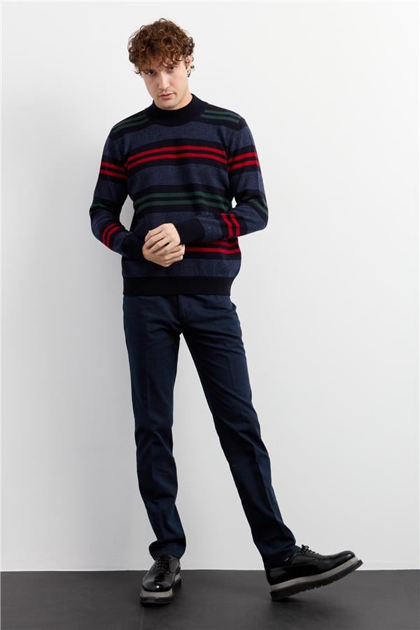 Мужской шерстяной свитер в красочную полоску с водолазкой Темно-синий