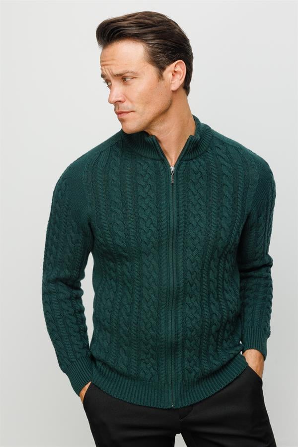 Мужская шерстяная полуводолазка с вязкой косичка зеленая