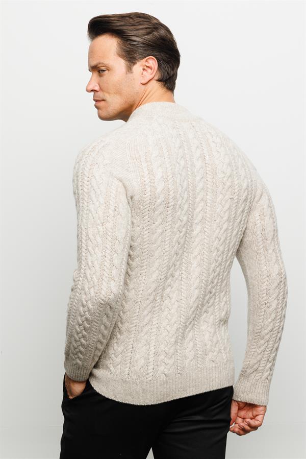 Мужская шерстяная полуводолазка с вязкой косичка бежевая