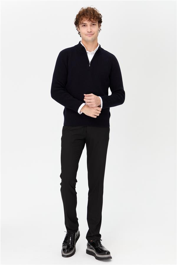 Мужской шерстяной свитер с высоким воротником темно-синий