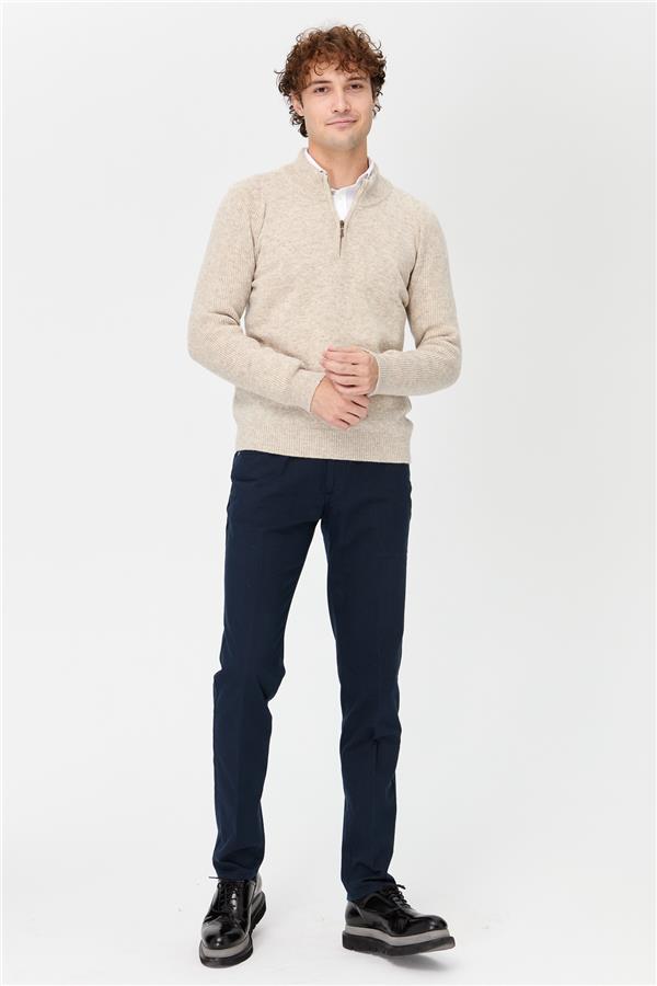 Мужской шерстяной свитер с высоким воротником Бежевый